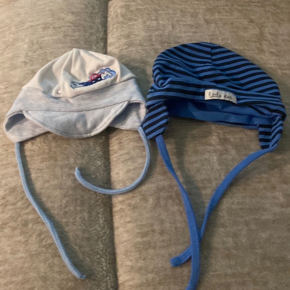 Baby hats . Blue and white - Picture 1 of 9